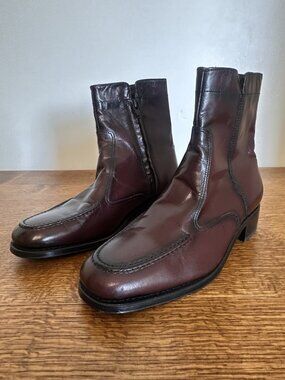 NEVER WORN MEN'S FLORSHEIM BOOTS SIZE 7.5